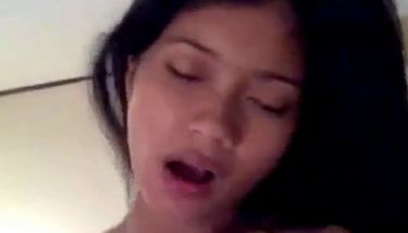So pretty malaysian brunette girlfriend make awezone sex fun video ...