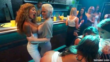 Tainster - SP Rich Chicks Of Porn Part 1 - Cam 2 (Tera Joy ...