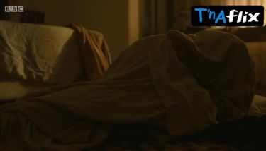 Elisabeth Moss Underwear, Breasts Scene in Top Of The Lake TNAFlix ...