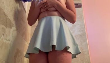 Girl Pee In Skirt
