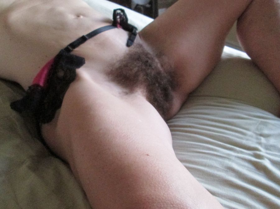 wife shows hairy creampie