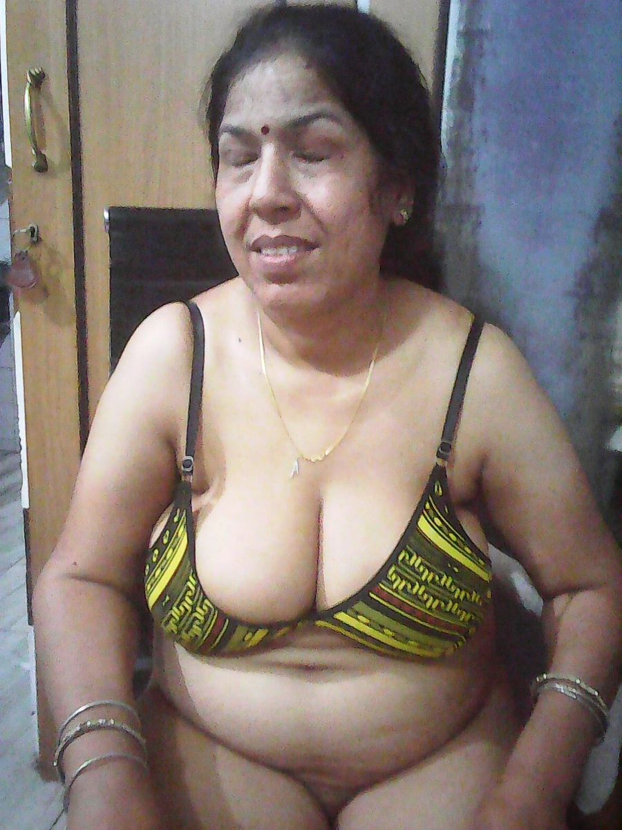 Meena Bhabhi Sexy Open Big Boobs Photo Gallery Porn Pics