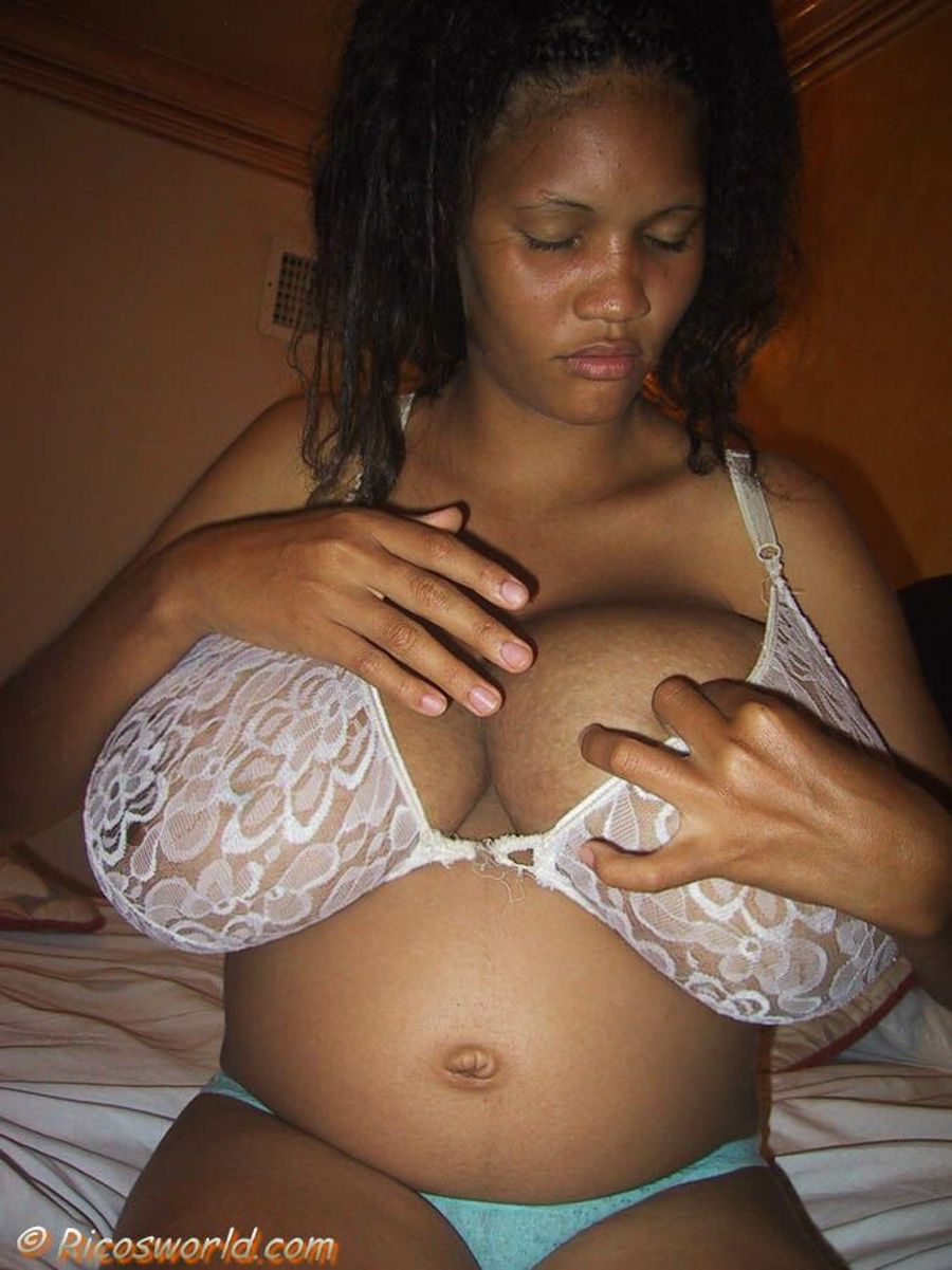 Galeria Gigantic Pregnant Ebony Boobs